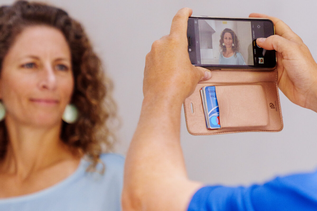 Mache professionelle Mitarbeiterfotos mit dem Smartphone!